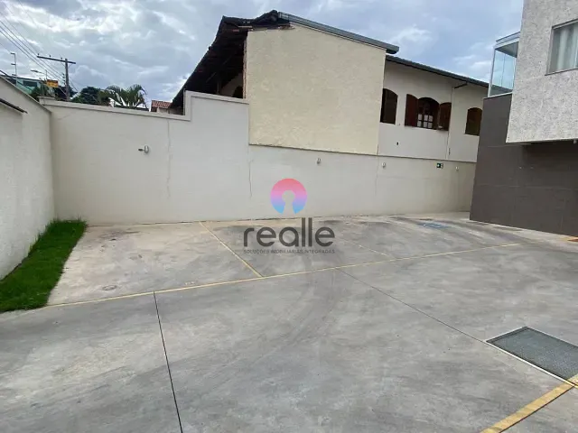 Cobertura / Penthouse 2 quartos e 2 banheiros, à venda, no bairro Santa Mônica em Belo Horizonte