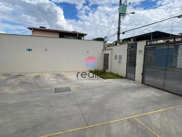 Cobertura / Penthouse 2 quartos e 2 banheiros, à venda, no bairro Santa Mônica em Belo Horizonte
