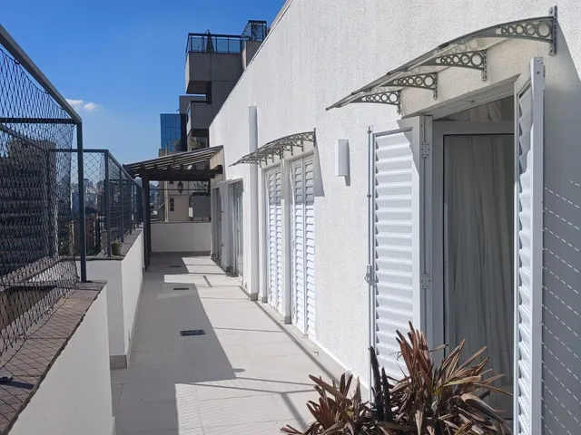 Cobertura / Penthouse com 200m² 3 quartos e 2 banheiros, para alugar, no bairro Itaim Bibi em São Paulo