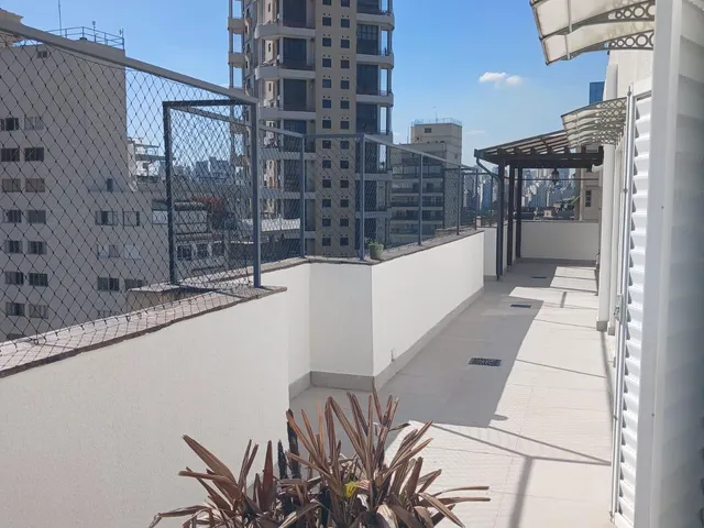 Cobertura / Penthouse com 200m² 3 quartos e 2 banheiros, para alugar, no bairro Itaim Bibi em São Paulo