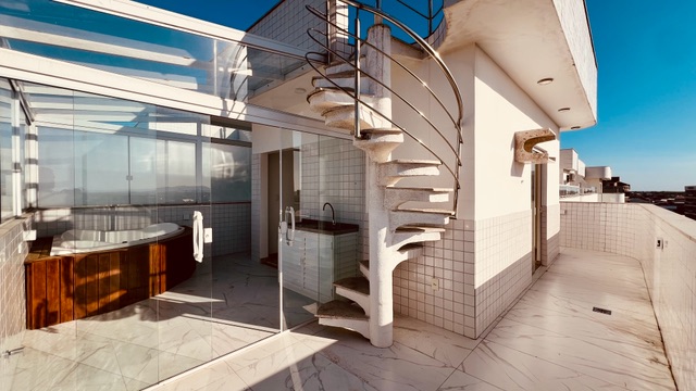 Cobertura / Penthouse com 3000m² 3 quartos e 3 banheiros, à venda, no bairro Braga em Cabo Frio