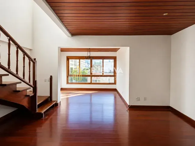 Cobertura / Penthouse 2 quartos e 2 banheiros, para alugar, no bairro Independência em Porto Alegre