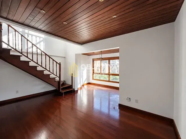 Cobertura / Penthouse 2 quartos e 2 banheiros, para alugar, no bairro Independência em Porto Alegre