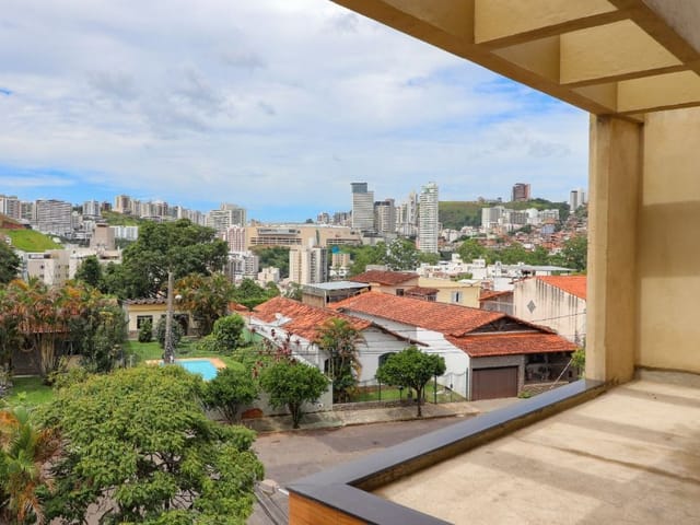 Cobertura / Penthouse 3 quartos e 2 banheiros, à venda, no bairro São Mateus em Juiz de Fora