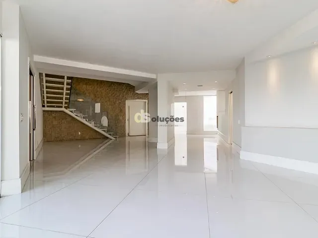 Cobertura / Penthouse 3 quartos e 5 banheiros, à venda, no bairro Vila Nova Conceição em São Paulo