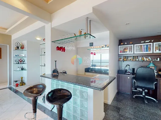 Cobertura / Penthouse com 165m² 3 quartos e 3 banheiros, à venda, no bairro Copacabana em Rio de Janeiro