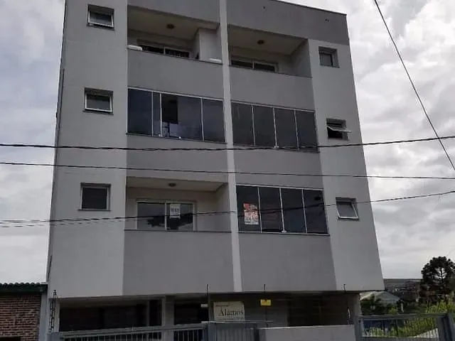 Cobertura / Penthouse 2 quartos e 3 banheiros, à venda, no bairro Sagrada Família em Caxias do Sul
