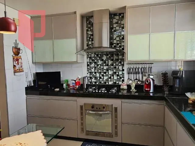 Cobertura / Penthouse com 372m² 3 quartos e 3 banheiros, à venda, no bairro Fernão Dias em Belo Horizonte