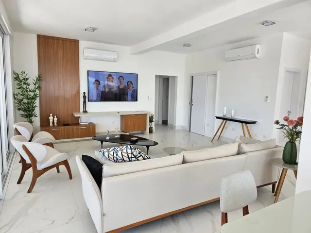 Cobertura / Penthouse com 10m² 3 quartos e 4 banheiros, à venda, no bairro Itaguá em Ubatuba