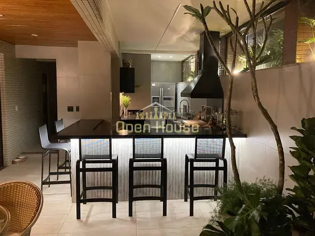 Cobertura / Penthouse com 511m² 4 quartos e 3 banheiros, à venda, no bairro Aterrado em Volta Redonda