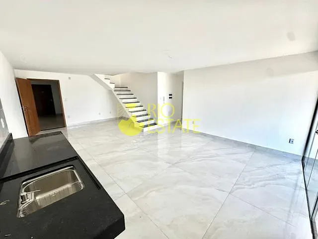 Cobertura / Penthouse com 250m² 3 quartos e 3 banheiros, à venda, no bairro Jardim Amália em Volta Redonda