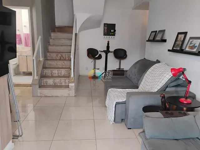 Cobertura / Penthouse com 120m² 3 quartos e 2 banheiros, à venda ou para alugar, no bairro Copacabana em Rio de Janeiro