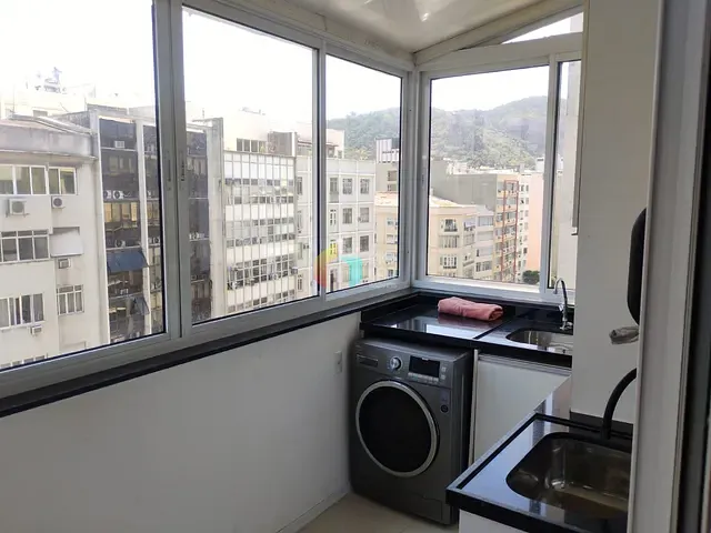 Cobertura / Penthouse com 120m² 3 quartos e 2 banheiros, à venda ou para alugar, no bairro Copacabana em Rio de Janeiro