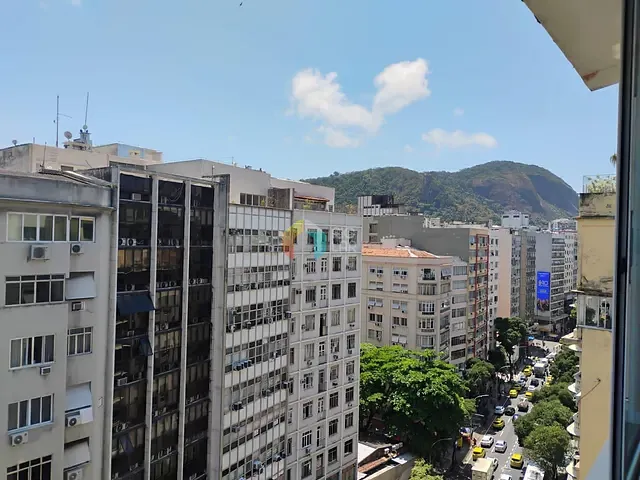 Cobertura / Penthouse com 120m² 3 quartos e 2 banheiros, à venda ou para alugar, no bairro Copacabana em Rio de Janeiro