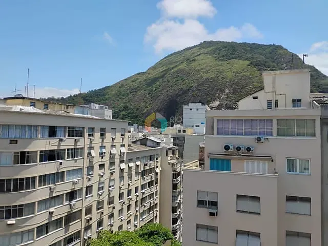 Cobertura / Penthouse com 120m² 3 quartos e 2 banheiros, à venda ou para alugar, no bairro Copacabana em Rio de Janeiro