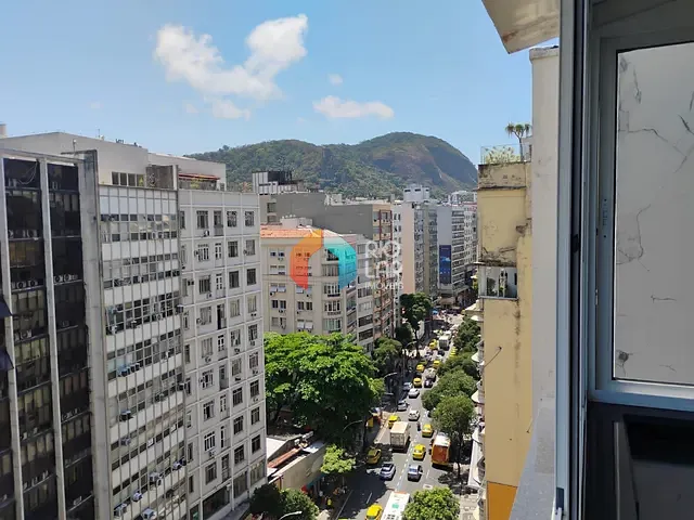 Cobertura / Penthouse com 120m² 3 quartos e 2 banheiros, à venda ou para alugar, no bairro Copacabana em Rio de Janeiro