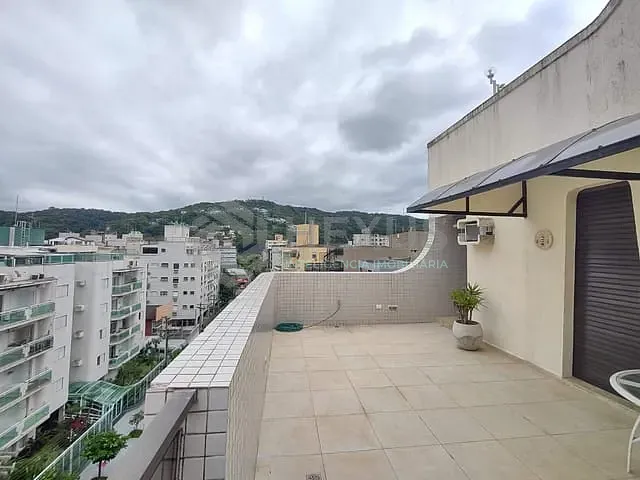 Cobertura / Penthouse com 300m² 4 quartos e 4 banheiros, à venda, no bairro Enseada em Guarujá