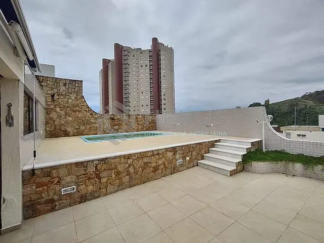 Cobertura / Penthouse com 300m² 4 quartos e 4 banheiros, à venda, no bairro Enseada em Guarujá