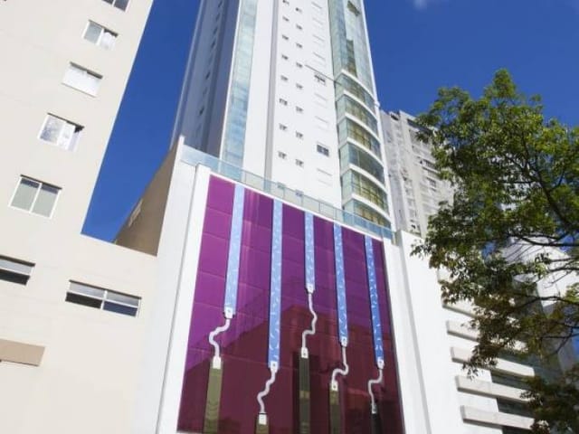 Cobertura / Penthouse com 400m² 4 quartos e 5 banheiros, à venda, no bairro Centro em Balneário Camboriú