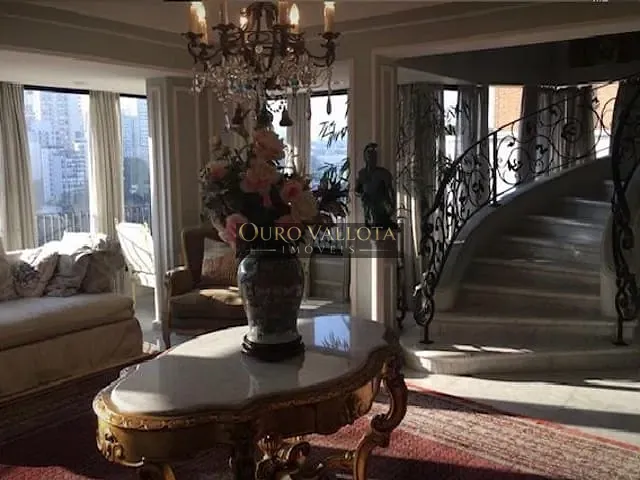 Cobertura / Penthouse 4 quartos e 6 banheiros, à venda, no bairro Pacaembu em São Paulo