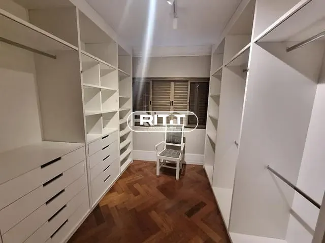 Cobertura / Penthouse com 440m² 4 quartos e 2 banheiros, à venda, no bairro Cambuí em Campinas