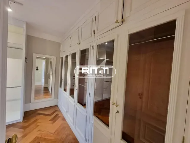 Cobertura / Penthouse com 440m² 4 quartos e 2 banheiros, à venda, no bairro Cambuí em Campinas