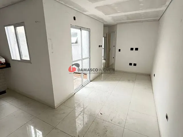 Apartamento 2 quartos e 2 banheiros, à venda, no bairro Santa Maria em Santo André
