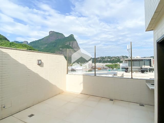 Cobertura / Penthouse com 250m² 3 quartos e 5 banheiros, à venda, no bairro Barra da Tijuca em Rio de Janeiro