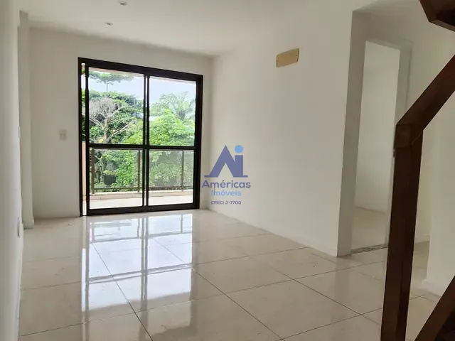 Cobertura / Penthouse 4 quartos e 3 banheiros, para alugar, no bairro Anil em Rio de Janeiro