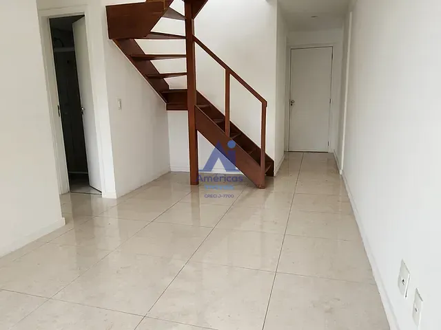 Cobertura / Penthouse 4 quartos e 3 banheiros, para alugar, no bairro Anil em Rio de Janeiro