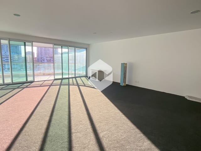 Cobertura / Penthouse com 575m² 4 quartos e 6 banheiros, à venda, no bairro Barra da Tijuca em Rio de Janeiro