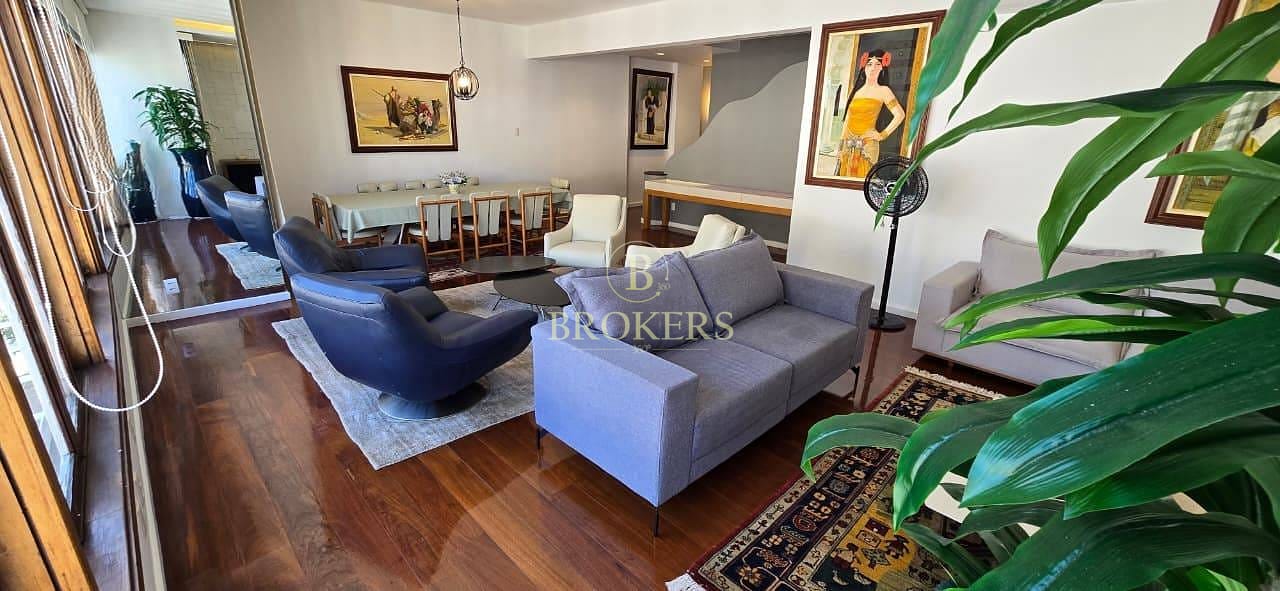 Cobertura / Penthouse modernizada para venda e locação Rua Barata Ribeiro - Copacabana. 4 quartos, sendo 1 suíte, área externa, 1 vaga na escritura. 302 m².