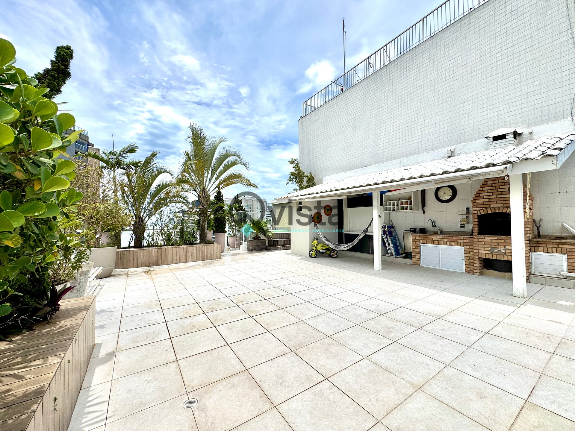 Cobertura, 3 quartos, 217 m² - Foto 2