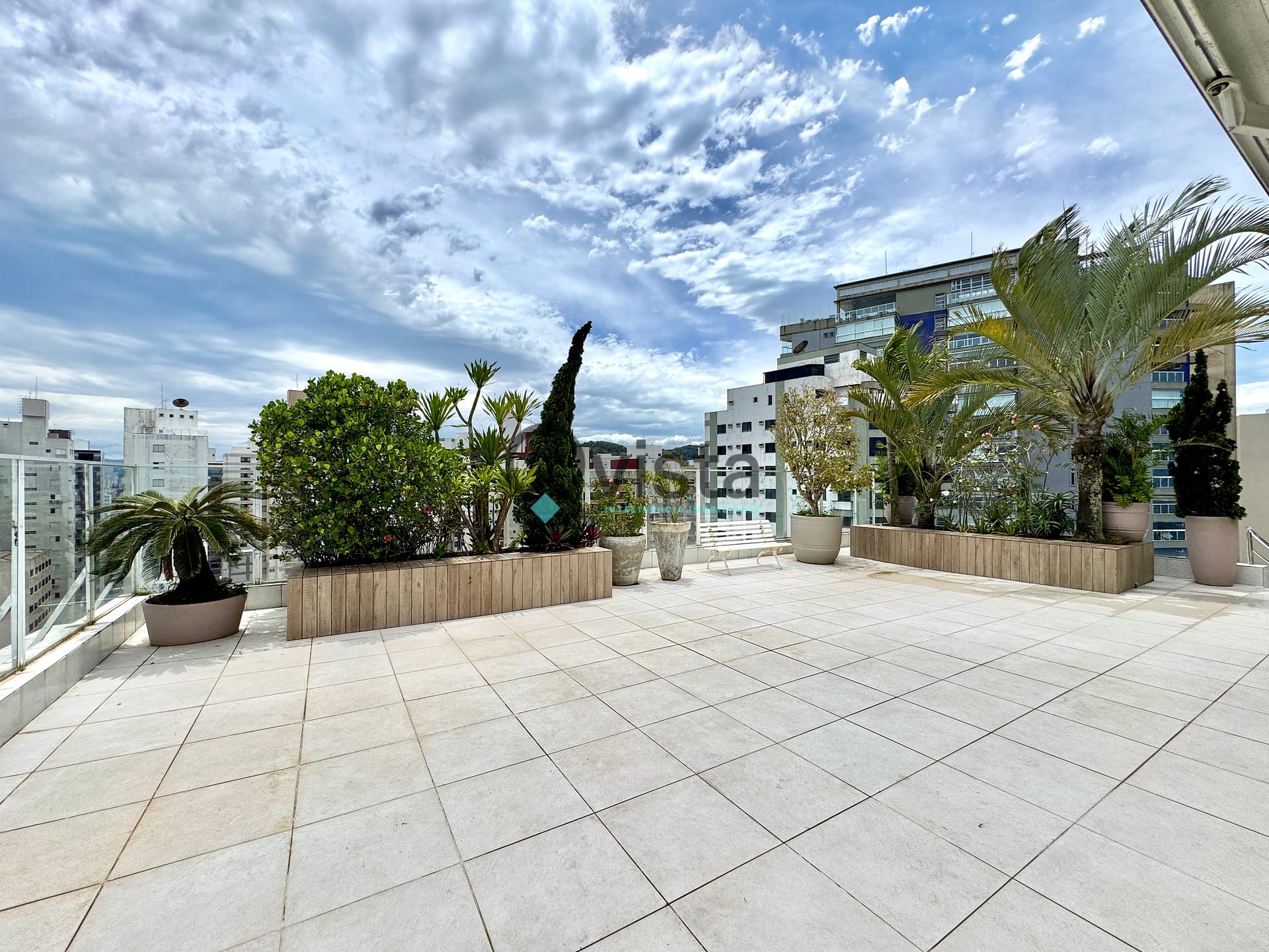 Cobertura, 3 quartos, 217 m² - Foto 4