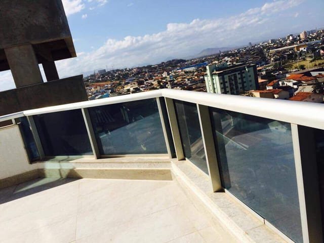 Cobertura / Penthouse com 451m² 4 quartos e 6 banheiros, à venda, no bairro Praia Campista em Macaé