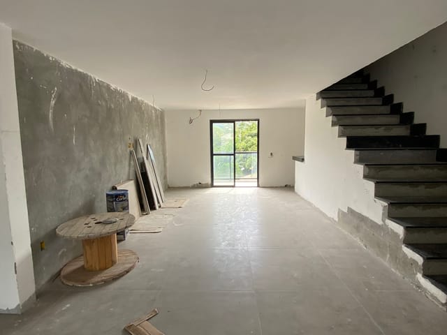 Cobertura / Penthouse 3 quartos e 1 banheiro, à venda, no bairro Vargem Grande em Rio de Janeiro