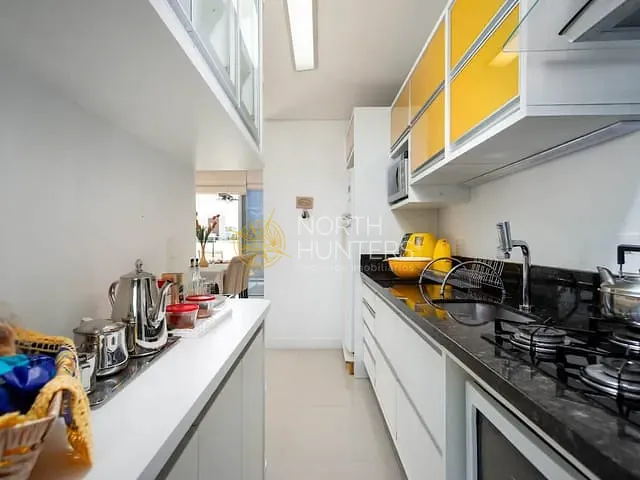 Cobertura / Penthouse com 299m² 2 quartos e 3 banheiros, para alugar, no bairro Jurerê em Florianópolis