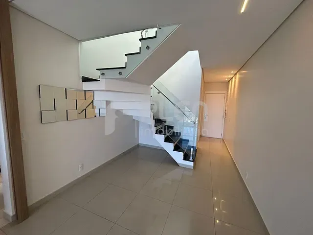 Cobertura / Penthouse 4 quartos e 3 banheiros, à venda, no bairro Região Central em Caieiras