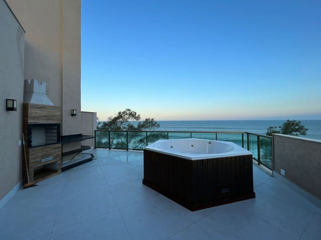 Cobertura / Penthouse com 213m² 4 quartos e 5 banheiros, à venda, no bairro Praia do Pecado em Macaé