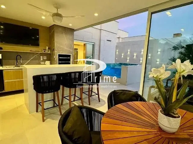 Cobertura / Penthouse com 211m² 3 quartos e 3 banheiros, à venda, no bairro Camboinhas em Niterói