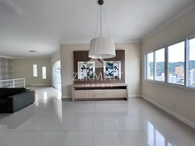 Cobertura / Penthouse com 460m² 3 quartos e 5 banheiros, à venda, no bairro Centro (Blumenau) em Blumenau