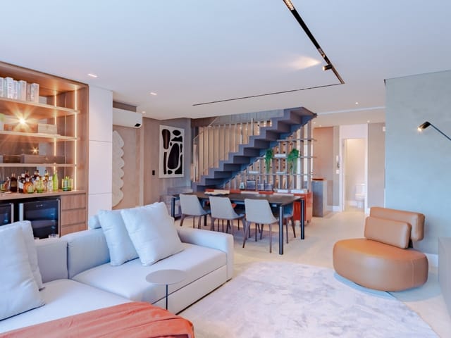 Foto do Cobertura / Penthouse - Cabral, Cobertura  Ed. Infinite,  Finamente  Mobiliada e Decorada, 216m² privativos, 3 suítes, espaço gourmet,  jacuzzi.à venda, Curitiba, PR | Imobiliária GreenVille