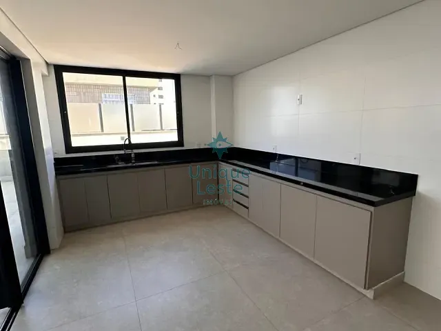 Cobertura / Penthouse 4 quartos e 4 banheiros, à venda, no bairro Liberdade em Belo Horizonte