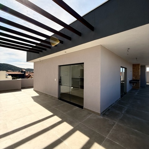 Cobertura / Penthouse com 1250m² 3 quartos e 3 banheiros, à venda, no bairro Peró em Cabo Frio