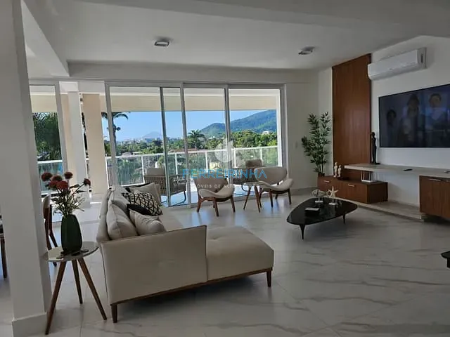 Cobertura / Penthouse 3 quartos e 4 banheiros, à venda, no bairro Itaguá em Ubatuba