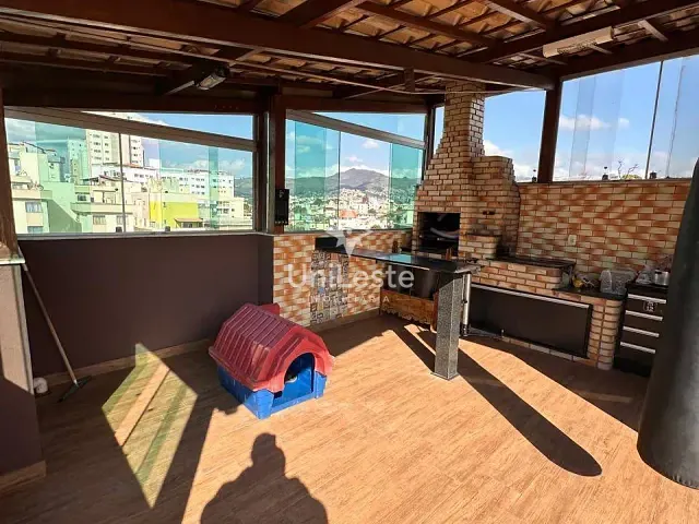 Cobertura / Penthouse 3 quartos e 3 banheiros, à venda, no bairro Sagrada Família em Belo Horizonte