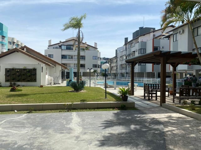 Cobertura / Penthouse 2 quartos e 2 banheiros, à venda, no bairro Ingleses do Rio Vermelho em Florianópolis
