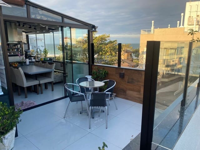Cobertura / Penthouse 2 quartos e 2 banheiros, à venda, no bairro Ingleses do Rio Vermelho em Florianópolis