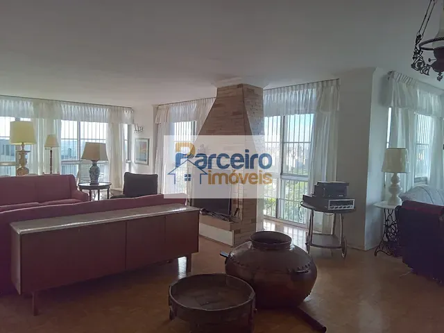 Cobertura / Penthouse 3 quartos e 3 banheiros, para alugar, no bairro Cerqueira César em São Paulo