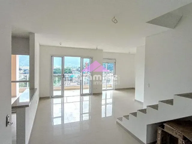 Cobertura / Penthouse com 210m² 3 quartos e 5 banheiros, à venda, no bairro Jardim Primavera em Caraguatatuba